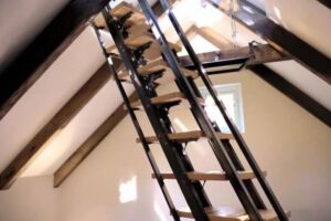 Quel est le tarif de la pose d'un escalier escamotable ?